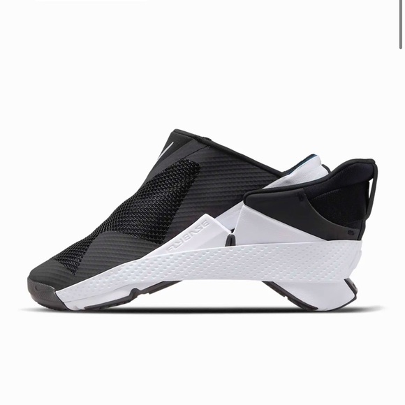 NWT NIKE Go FlyEase Easy On/Off Shoes Black Sz 6 - Picture 3 of 16